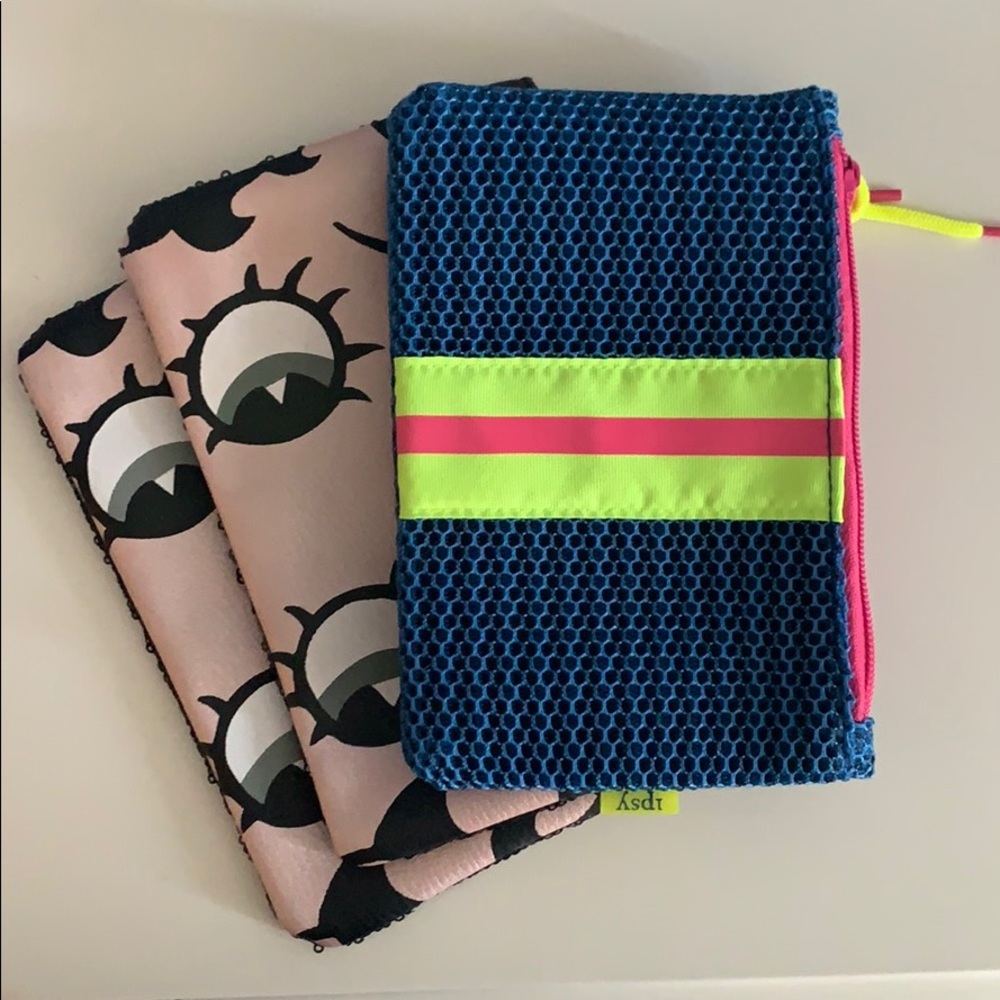 3 makeup bags